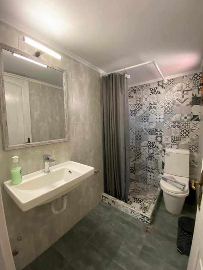 Roxani Studios-Apartments Petra  Exteriör bild