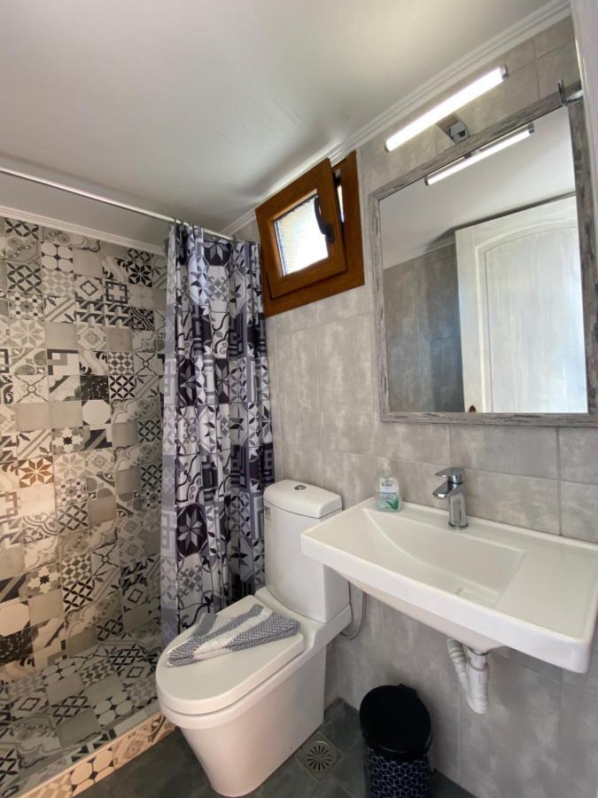 Roxani Studios-Apartments Petra  Exteriör bild